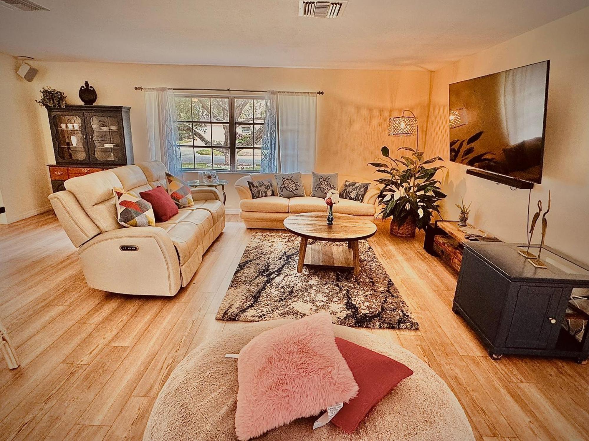 4 Bedroom Clearwater Vacation Home With Amazing Backyard Exterior photo